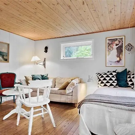 Cozy By Beautiful And Forest Semesterbostad Nykøbing Sjælland